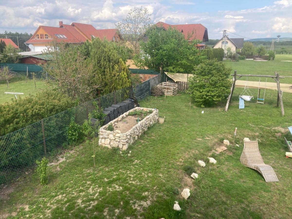 Karadi Apartman Zánka Dış mekan fotoğraf